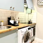 Daire Lovely Flat At Center *