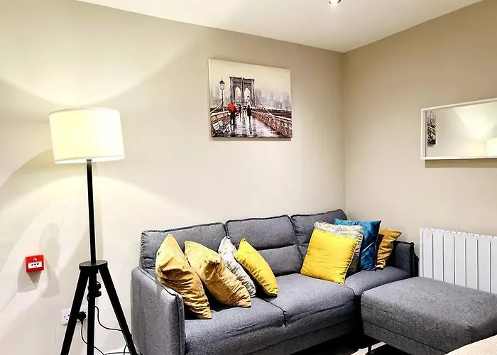 Lovely Flat At Center *